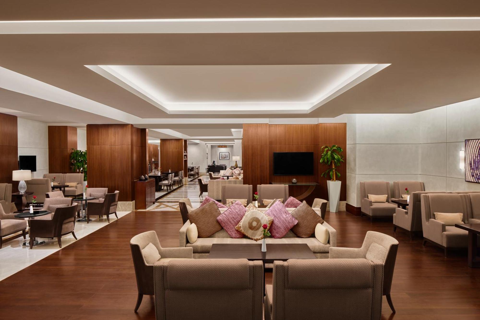 コンラッド メッカ ホテル エクステリア 写真 The lounge at the airport
